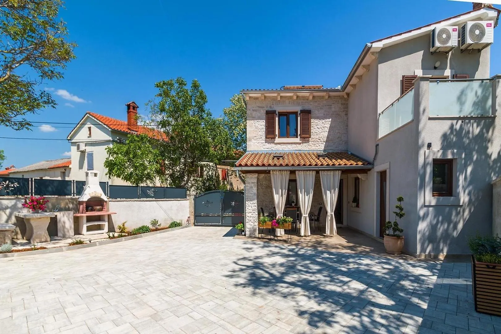 Villa Perini Šajini