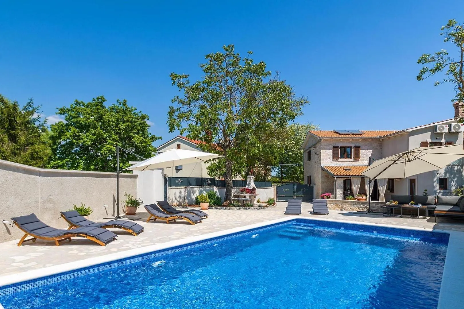 Villa Perini Šajini