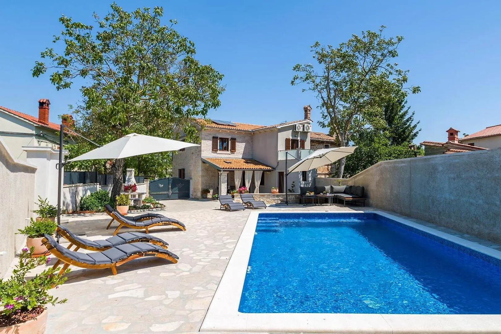Villa Perini Šajini